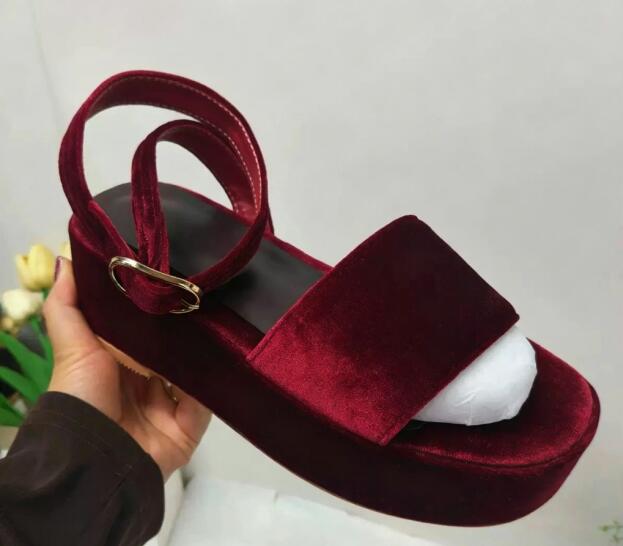Women'S Shoes Burgundy - Sandały na koturnie z grubą podeszwą,