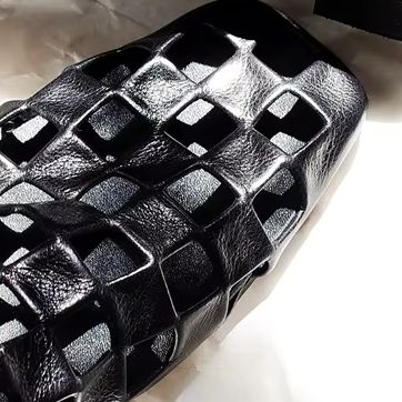 Women Shoes Sandals - Damskie czarne płaskie sandały z ażurowym