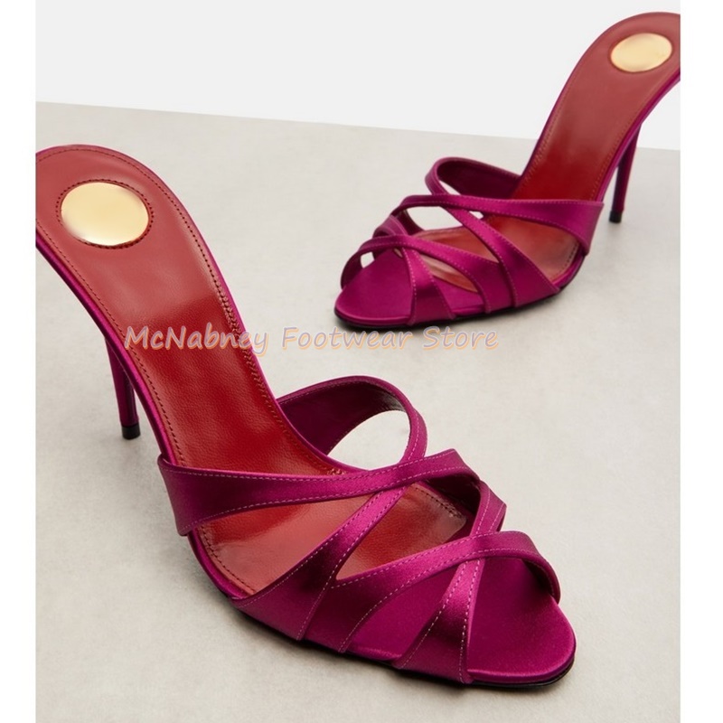 Women'S Shoes Clogs - Szpiczaste szpilki satynowe z krzyżującymi się