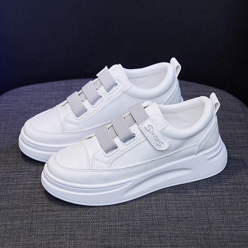 Uniwersalne białe sneakersy da – Women Shoes Must Have recenzja i cena