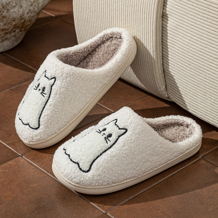 Urocze kapcie damskie z haftem – Women Shoes On Sale recenzja i cena